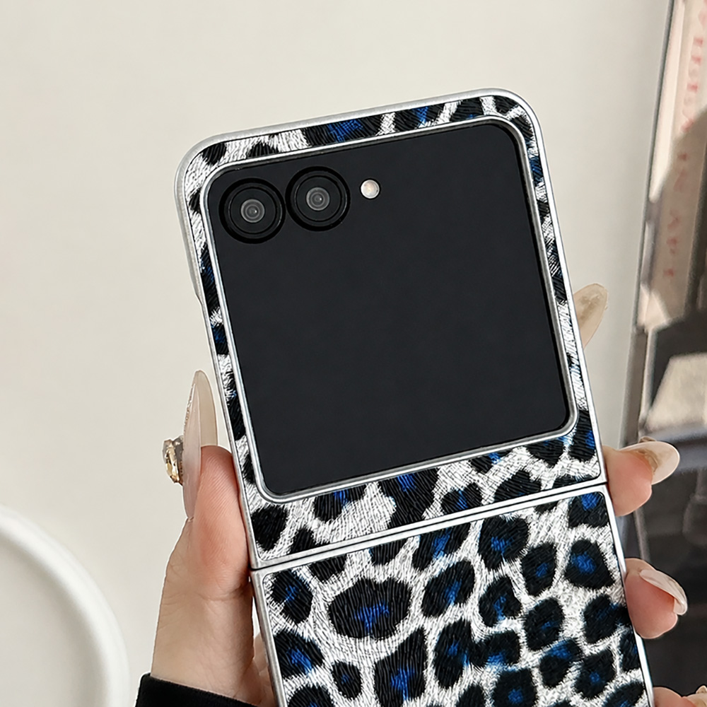 Leopard Print Folding Flip Pho - огляд і ціна Travel Accessories Essentials