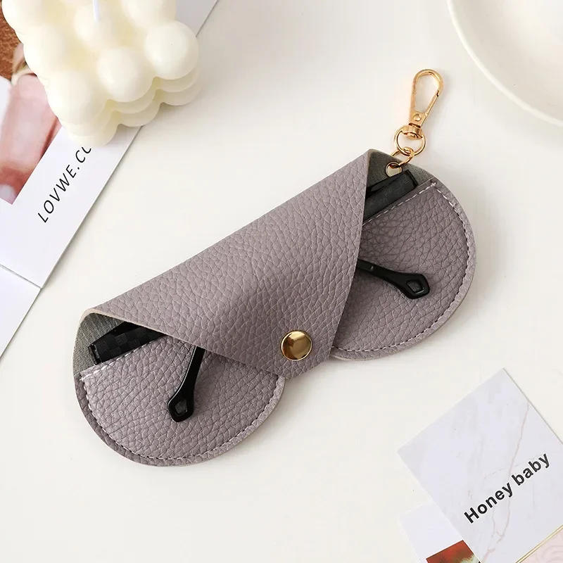 Litchi Embossed Glasses Cover  - огляд і ціна Travel Reading Accessories